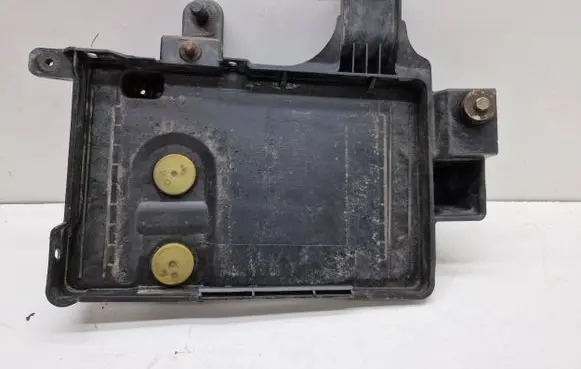 Mitsubishi Colt Battery tray 8201A084 89101112