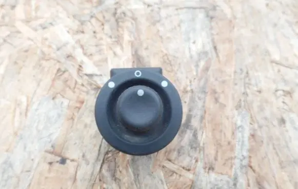 Renault Laguna II Wing mirror switch 8200002442A