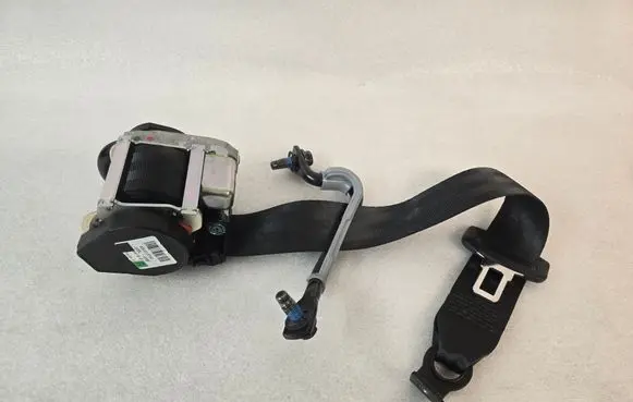 Volvo XC90 Third row seat belt 31484584