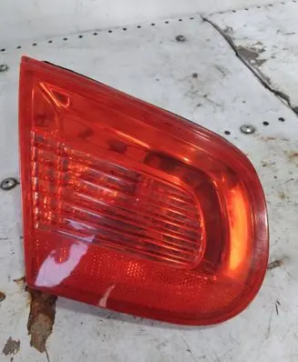 Volkswagen Eos Tailgate rear/tail lights 1Q0945093 009247010168