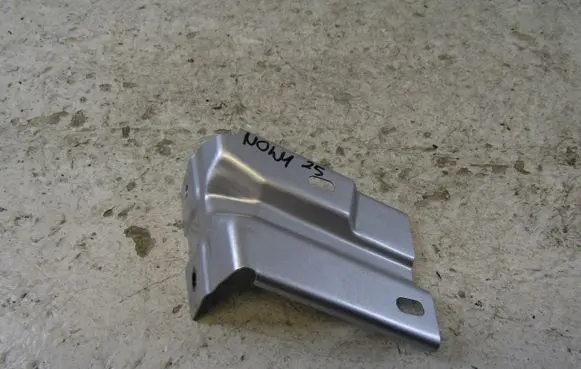 Volkswagen Caddy Fender mounting bracket 2K5821135