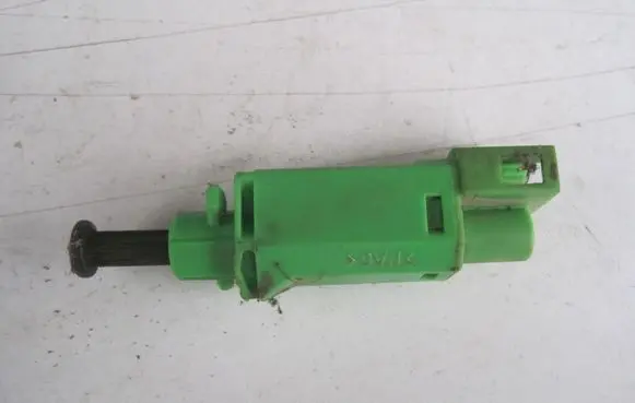 Volkswagen Amarok Clutch pedal sensor 1H0927189E