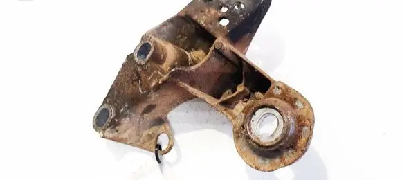 Audi A4 S4 B5 8D Engine mounting bracket 4B0199351B