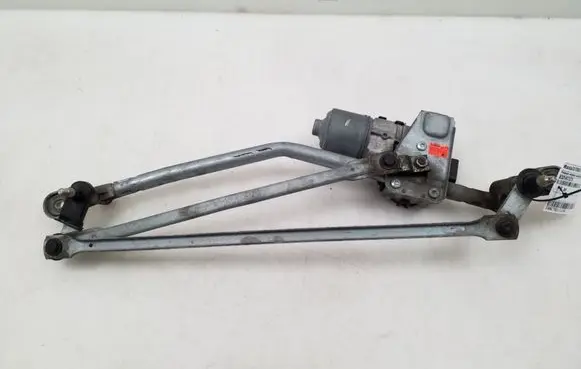 Mazda 3 I Front wiper linkage and motor B32H6737X