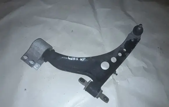 Opel Insignia B Front lower control arm/wishbone 84198832
