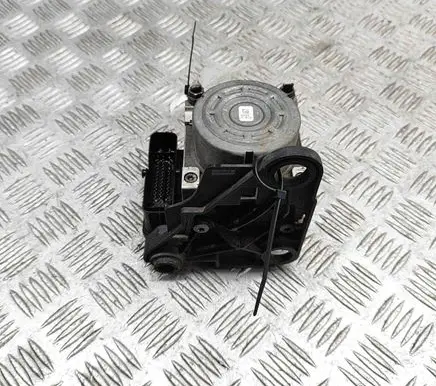 Skoda Superb B8 (3V) ABS Pump 5Q0614517AH 5Q0614517DA