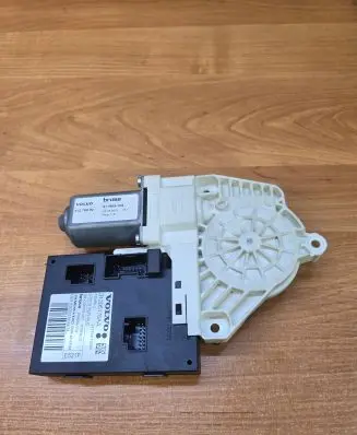 Volvo C70 Front door window regulator motor 31276862 911953104 18052011