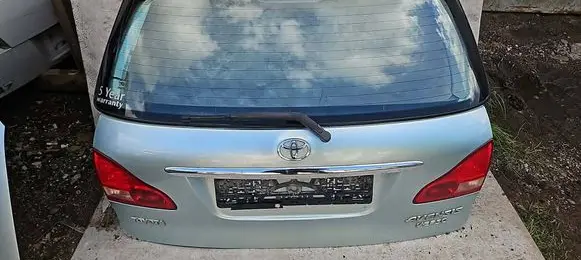 Toyota Avensis Verso Tailgate/trunk/boot lid 