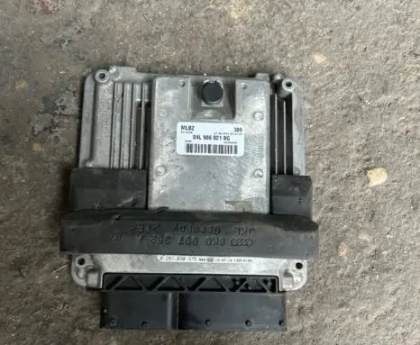 Audi A4 S4 B8 8K Engine control unit/module 8K0907352A 120906190