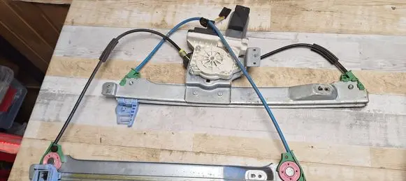Citroen C2 Front door window regulator with motor 36137604 7746018800