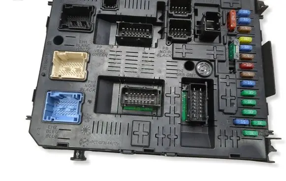 Peugeot 5008 Comfort/convenience module 966405878002 281201906C 281208364