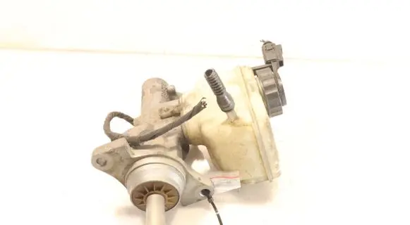 Volkswagen Jetta V Master brake cylinder