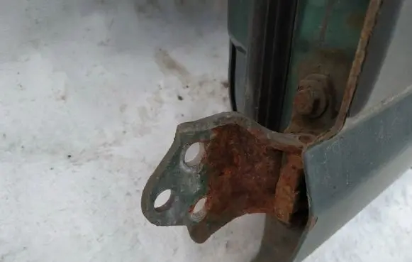 Mitsubishi Space Star Front door upper hinge