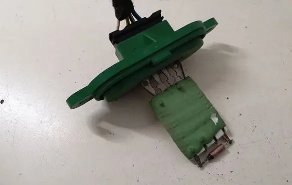 Iveco Daily 4th gen Heater blower motor/fan resistor 123830100