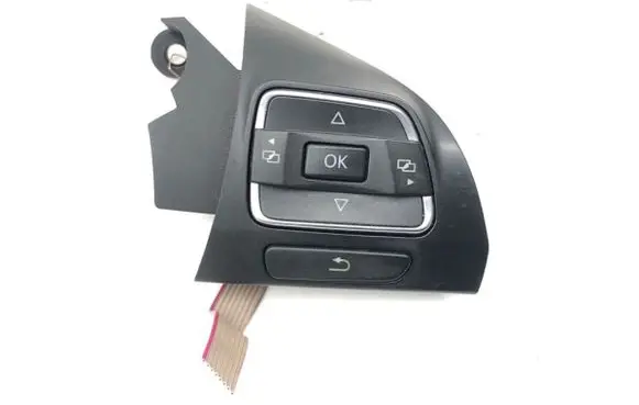Volkswagen PASSAT B7 Steering wheel buttons/switches 
