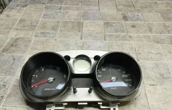 Nissan Qashqai Speedometer (instrument cluster) JD09B
