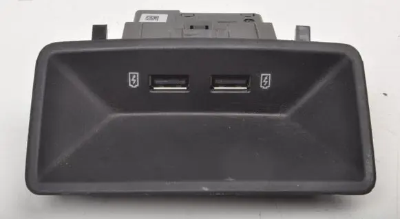 Seat Leon IV USB socket connector 5Q0035726L