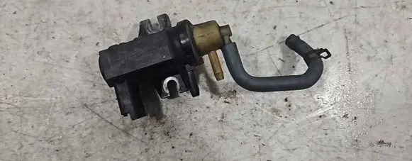 Ford Focus Turbo solenoid valve CM5G9F490AA 13T337 70401101