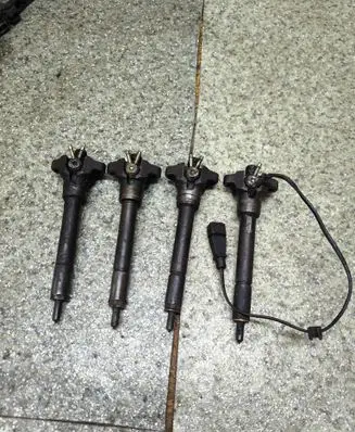 BMW 5 E39 Fuel injectors set 0432191528