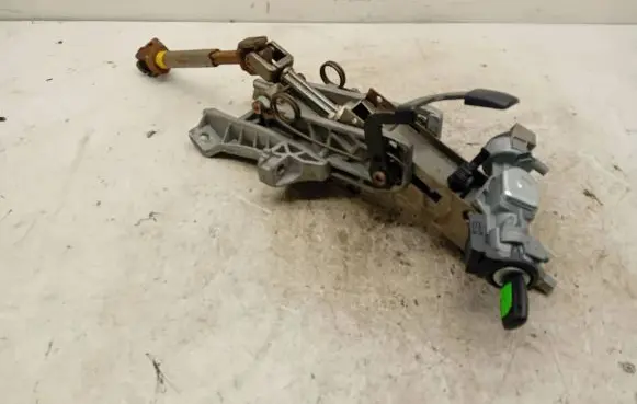 Ford C-MAX I Steering wheel axle 4M513C529AA 04040200436