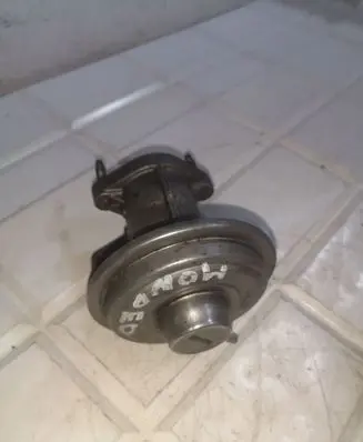 Ford Mondeo Mk III EGR valve 1S7Q9D475AE 72814701 01T344
