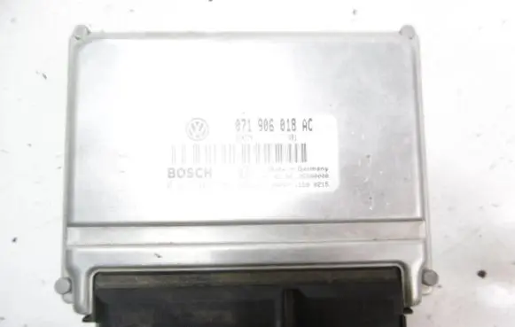 Volkswagen PASSAT B5 Engine control unit/module ECU 071906018AC