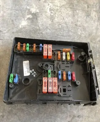 Volkswagen PASSAT B6 Fuse box set 10260406 20060515 0620369569E