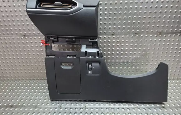 Dacia Sandero III Dashboard side air vent grill/cover trim S26301591 683110419R