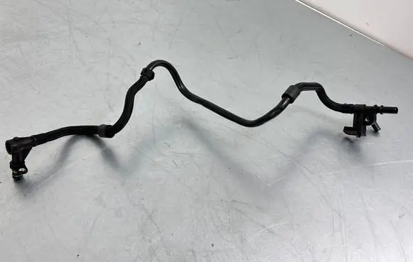 Volkswagen PASSAT B8 Vacuum line/pipe/hose 04L129456E