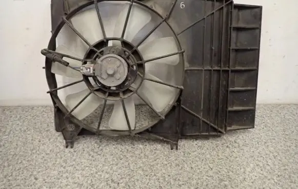 Suzuki Splash Air conditioning (A/C) fan (condenser) 