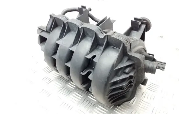 Volkswagen Golf V Intake manifold 03C129711E