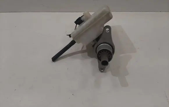 Renault Master III Master brake cylinder 03350890491 03350890481