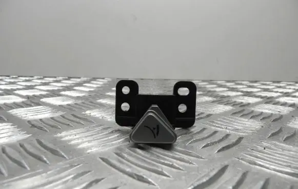 Tesla Model 3 Other switches/knobs/shifts 600890600C T1599