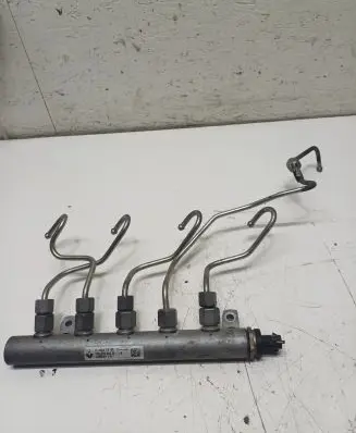 Nissan Qashqai Fuel main line pipe 175210542R