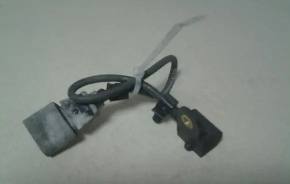 Volkswagen PASSAT B6 Crankshaft position sensor 03G906433A ABR03G906433A