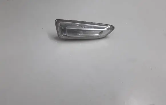Opel Insignia B Front fender indicator light 13491089