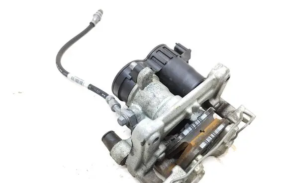Ford Escape IV Rear brake caliper NX612D251BNA