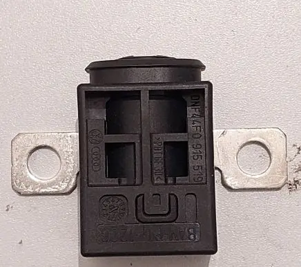 Audi A6 S6 C6 4F Battery relay fuse 4F0915519