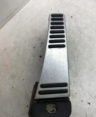 Volvo XC60 Accelerator throttle pedal 32269125
