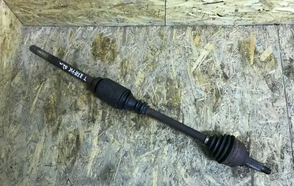 Renault Trafic I Front driveshaft