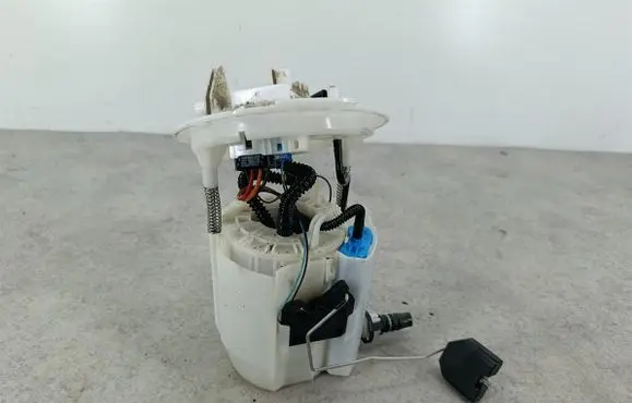 Mercedes-Benz C W205 In-tank fuel pump A2054704900
