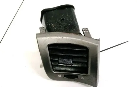 Toyota Avensis Verso Dash center air vent grill 5566044080 55660-44080