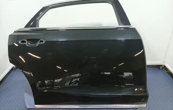 Audi A8 S8 D2 4D Rear door