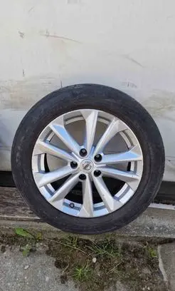 Nissan Qashqai R17 alloy rim 4EA1A