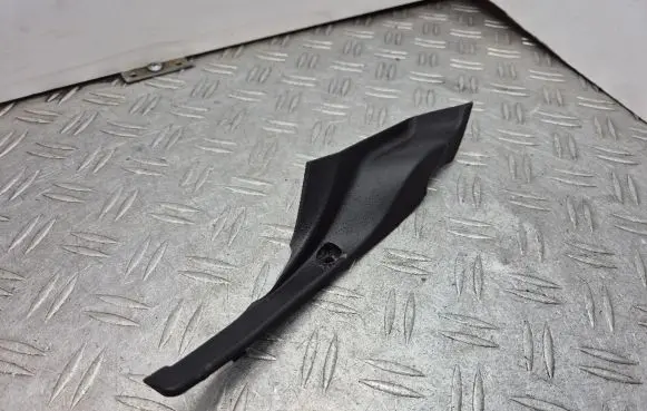 Mazda CX-7 Windshield trim E22151PB1