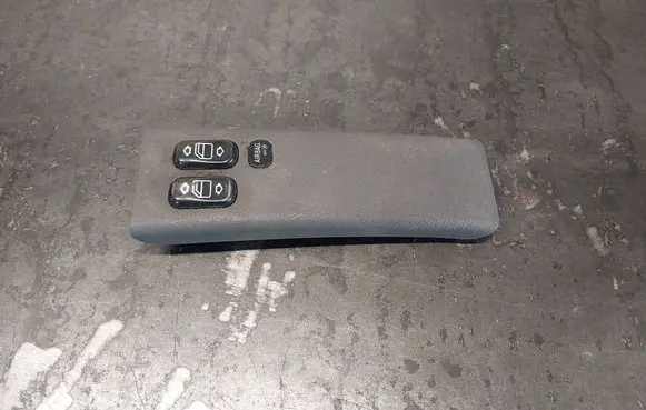 Mercedes-Benz A W168 Electric window control switch 1688202710
