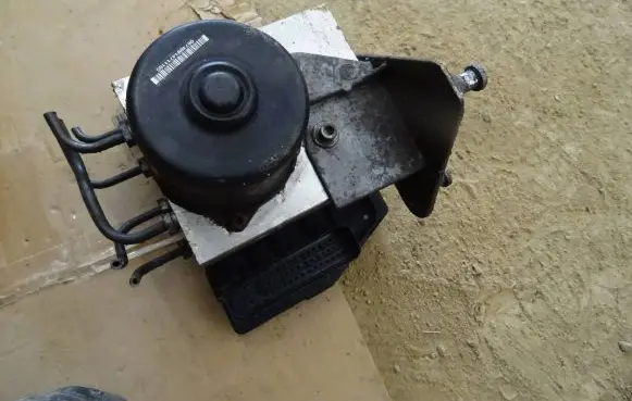 Mercedes-Benz C W202 ABS Pump A2025454732 PTZ0D27A55 10094715123
