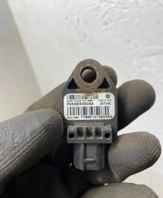 Dodge Durango Airbag deployment crash/impact sensor P05084000AA 39754C T1BME1574B8369