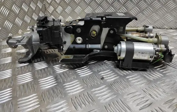 BMW 5 E39 Steering wheel axle 10942659