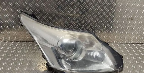 Toyota Avensis T270 Headlight/headlamp 8112605310 8596751050